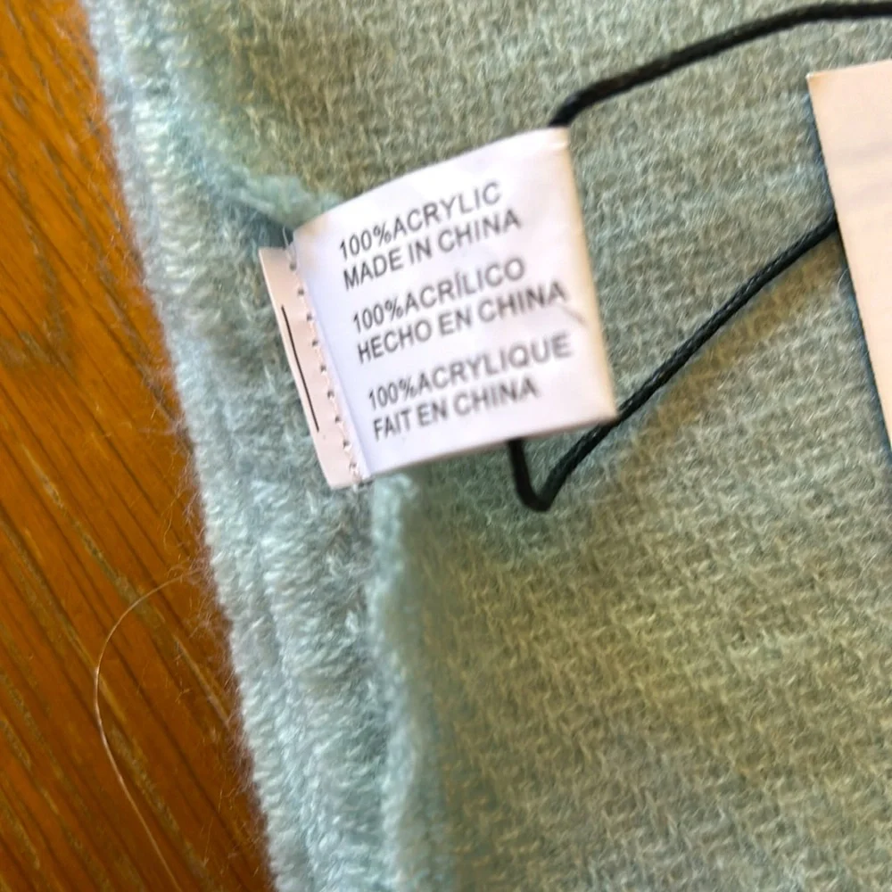 NWT Steve Madden Blanket Wrap Scarf